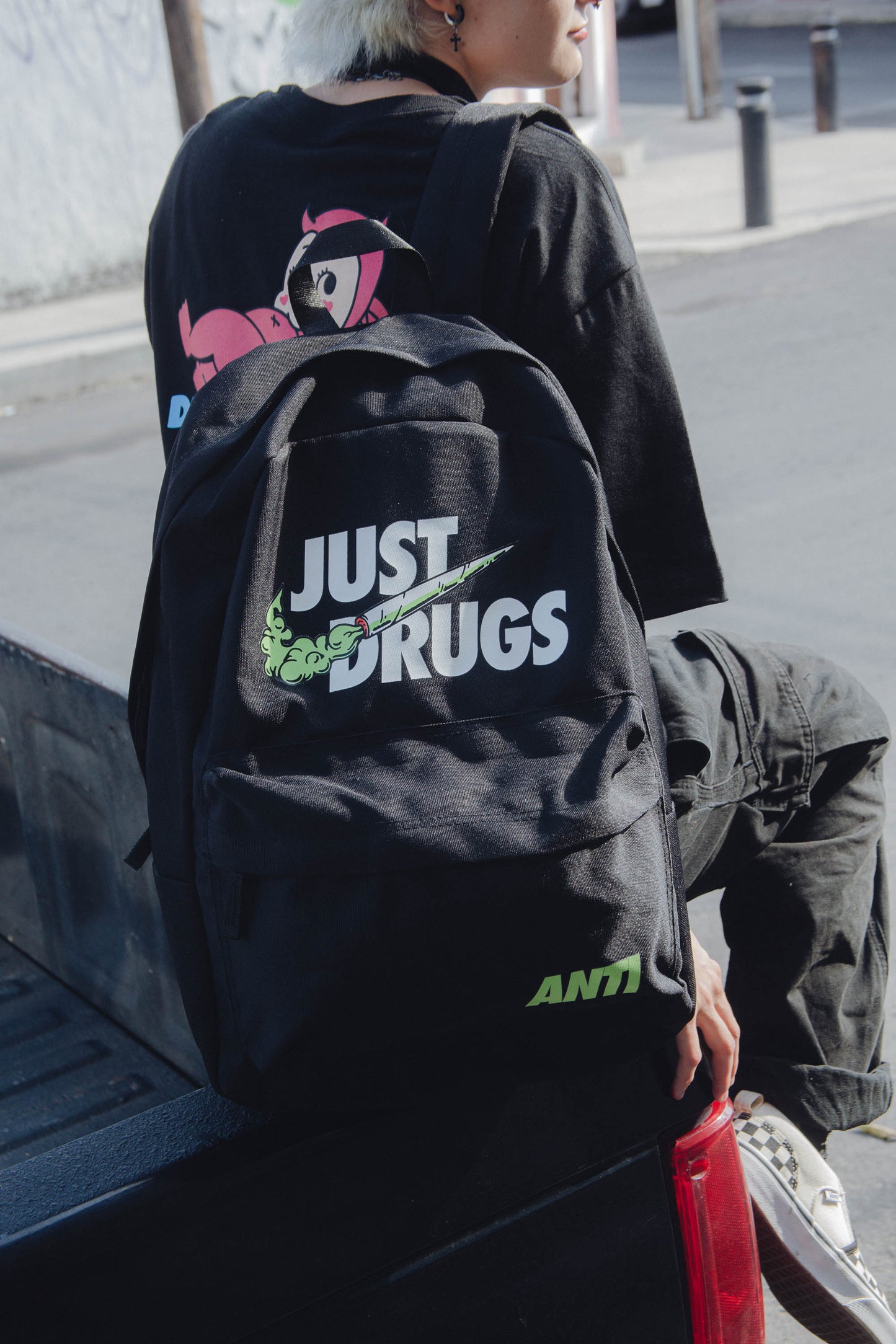 Mochila Just Drugs