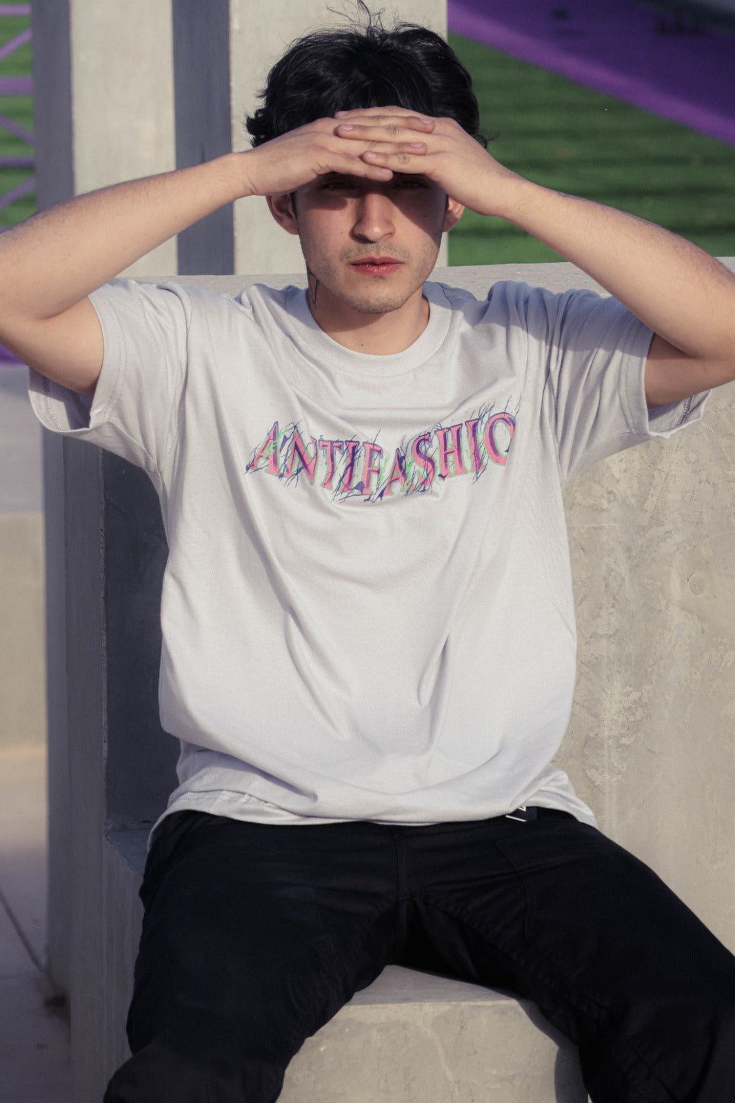 Playera DUST AND BONES Gris