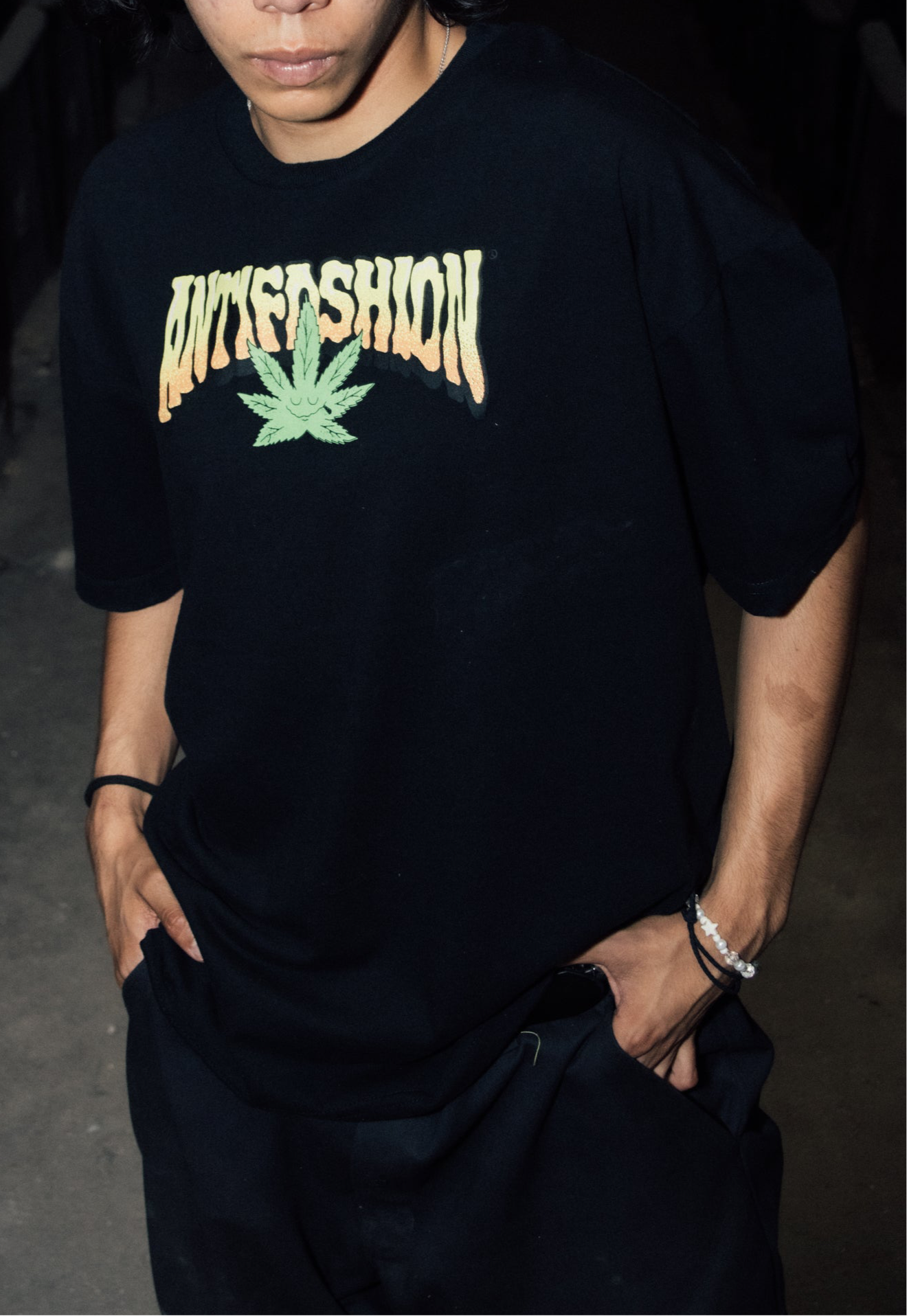 Playera Cuidame Viejo Black