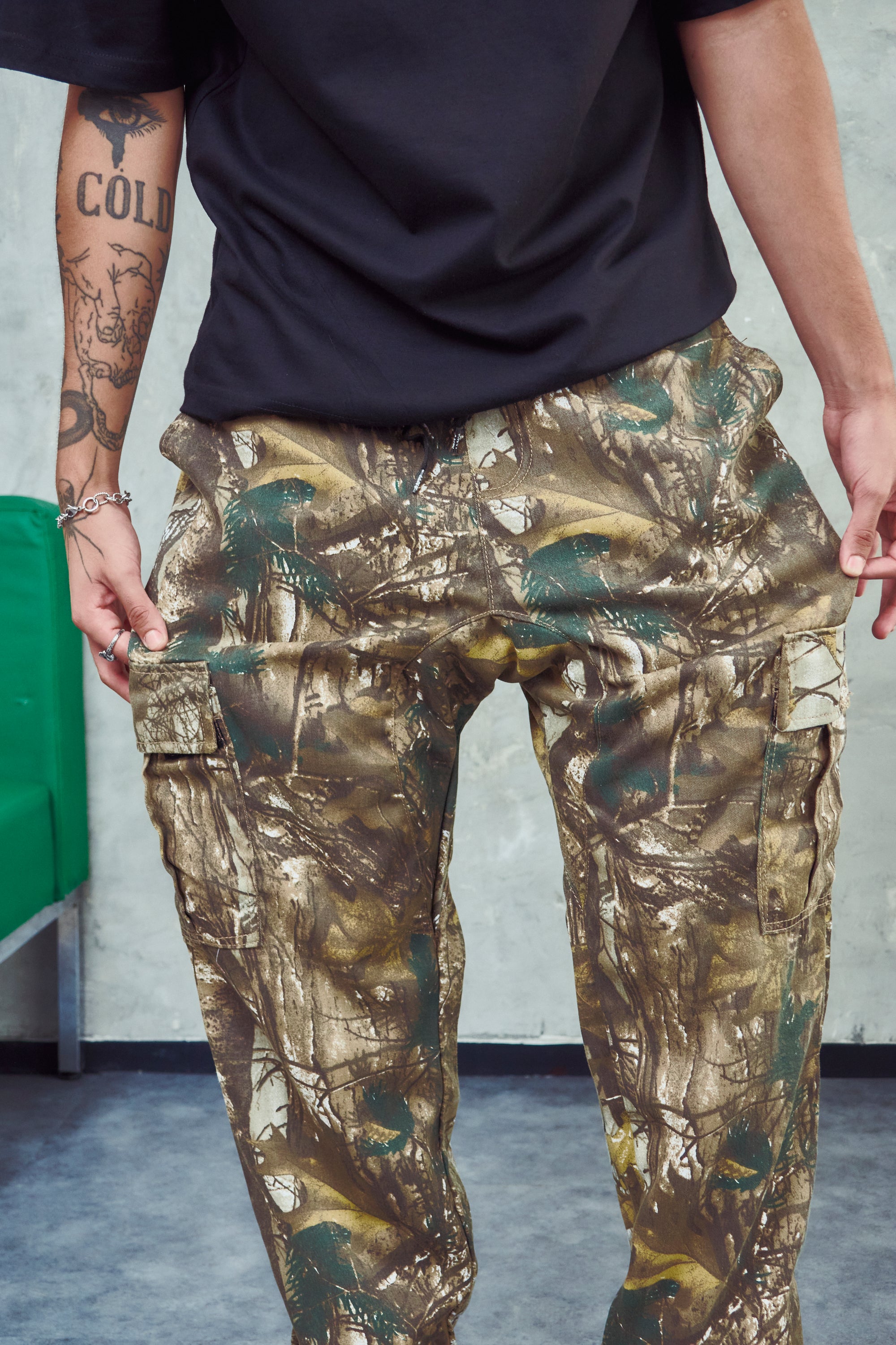 JOGGER HALL CAMO VERDE