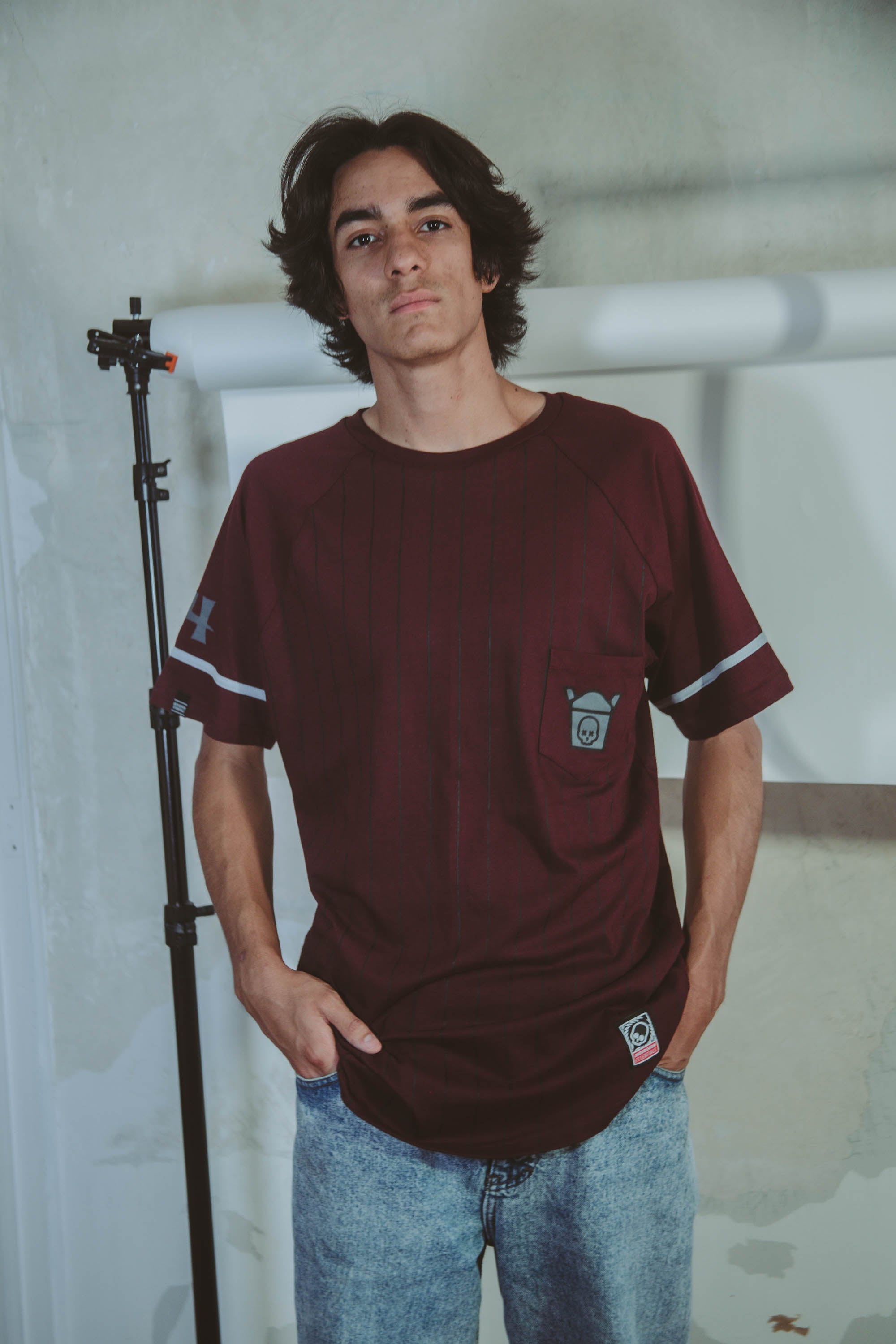 Playera Chinese Box Vino Essential