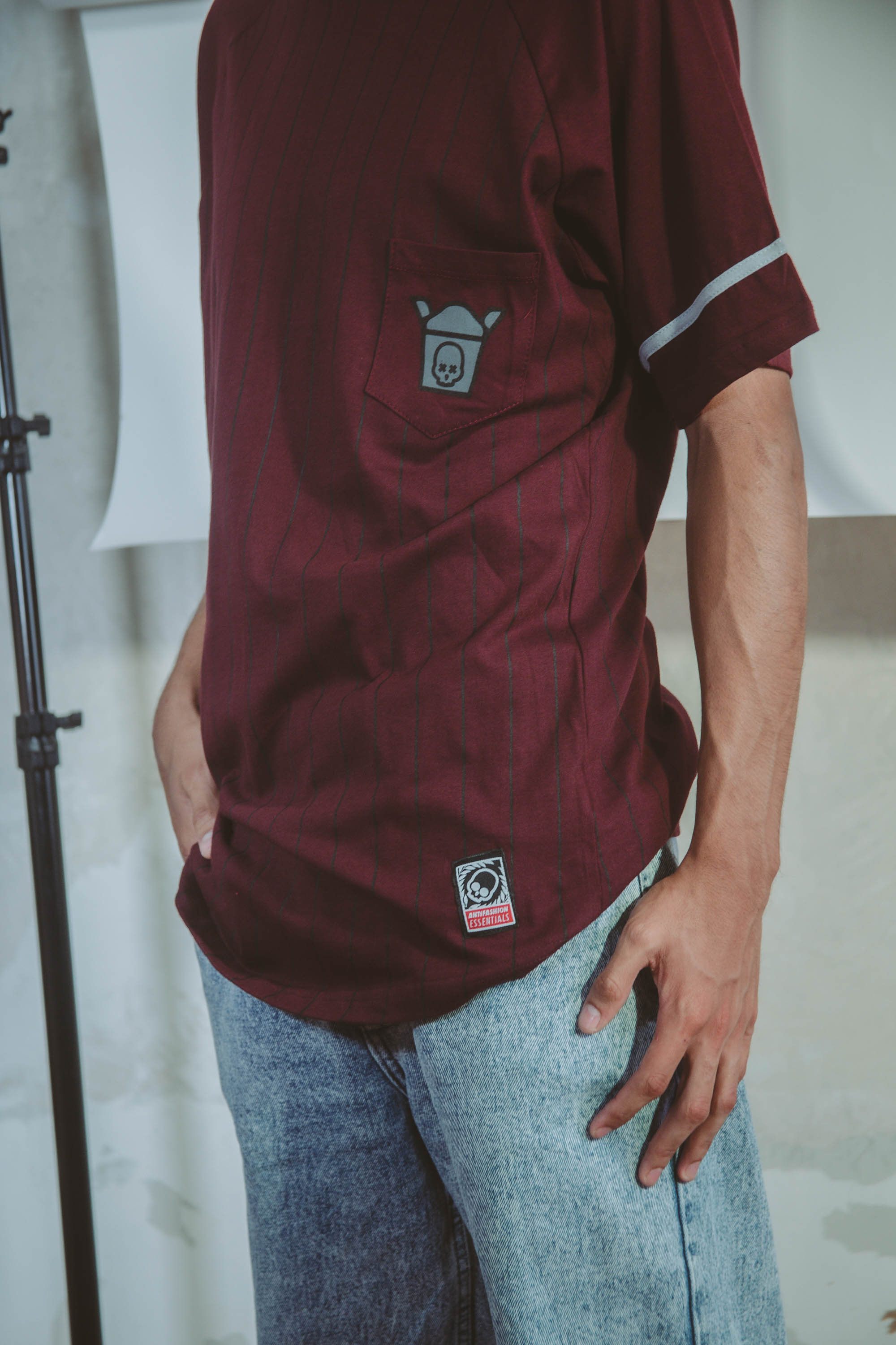 Playera Chinese Box Vino Essential