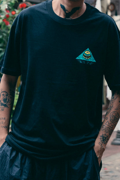 Playera Piramide Black