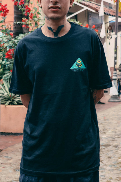 Playera Piramide Black