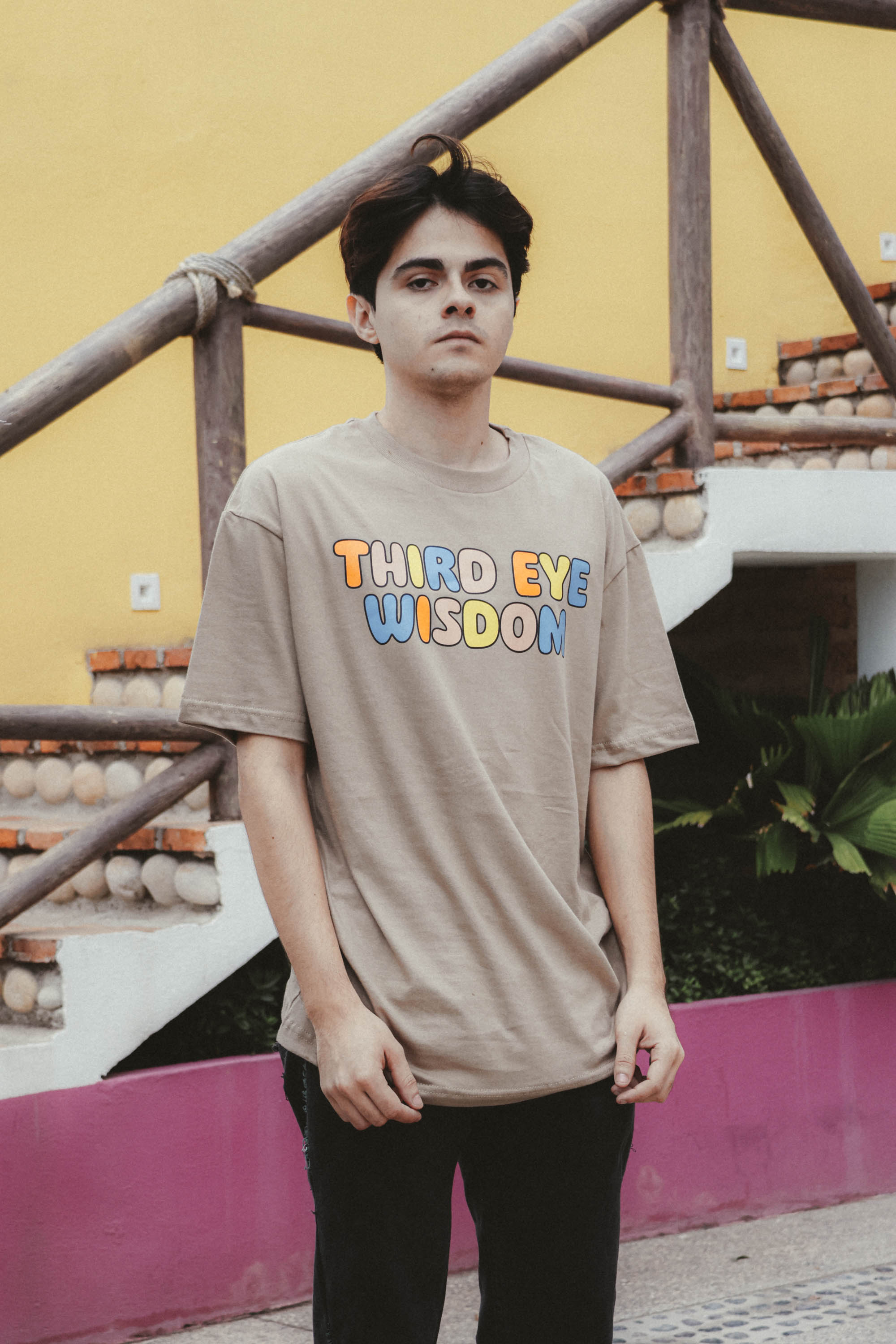 Playera Third Eye kaki