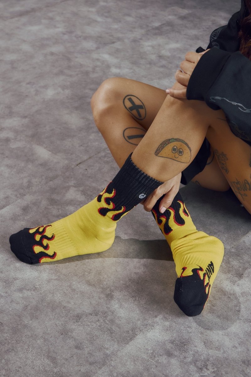 Calcetas Flames Amarillo - ANTIFASHION