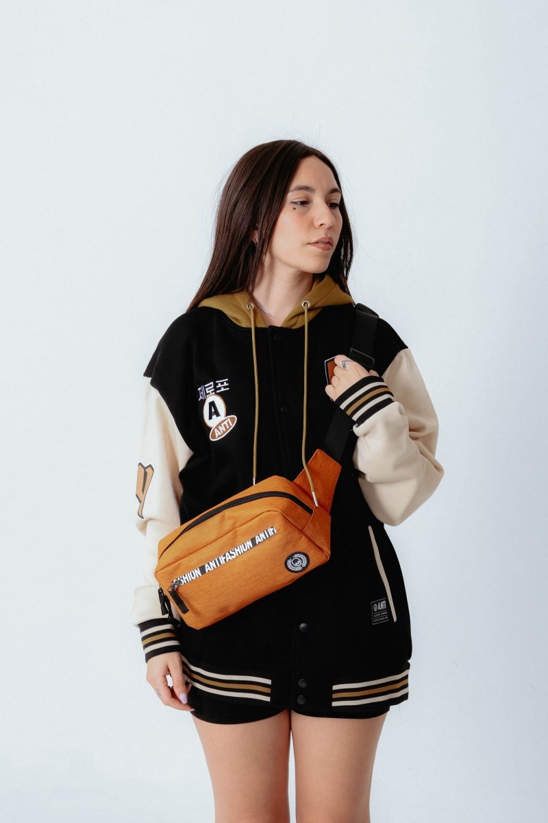 Cangurera Anti Lisa Mostaza - ANTIFASHION