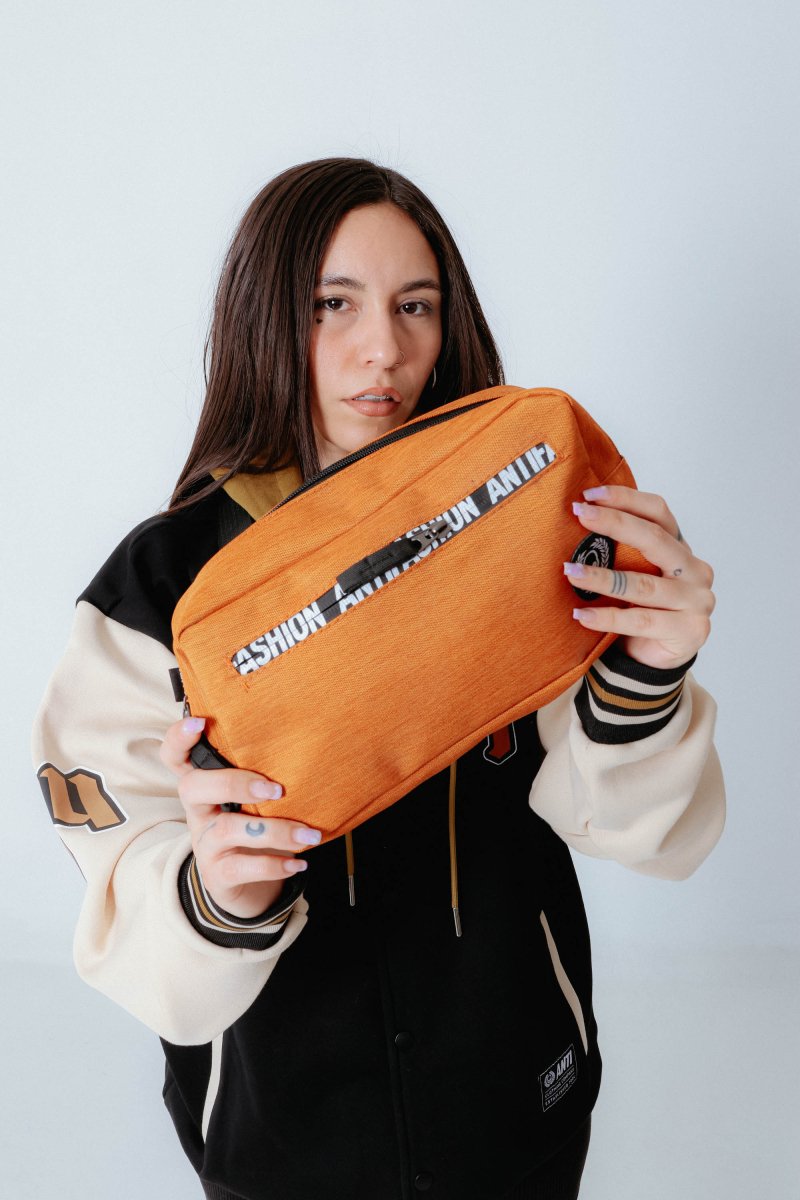 Cangurera Anti Lisa Mostaza - ANTIFASHION