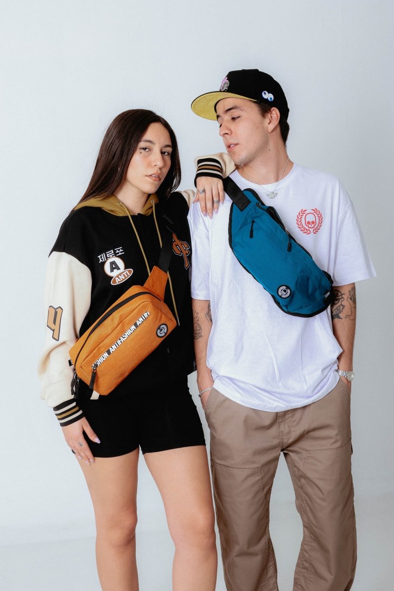 Cangurera Parche Blue - ANTIFASHION