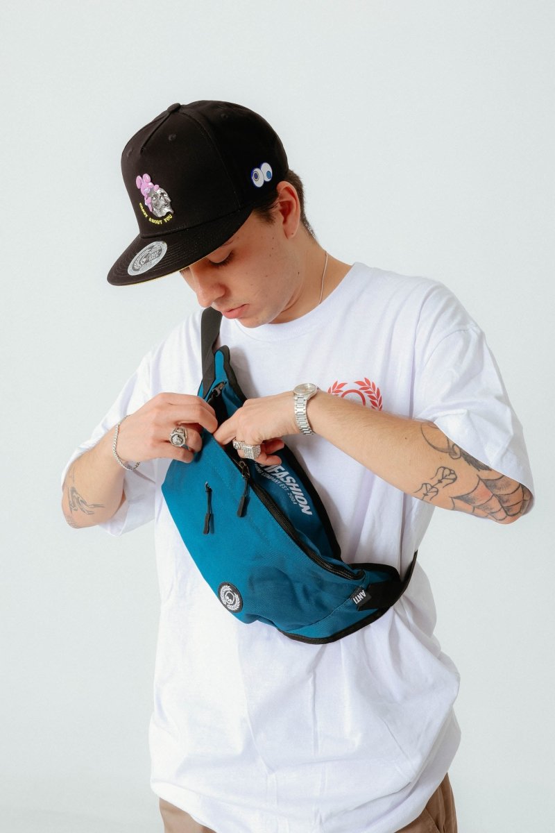 Cangurera Parche Blue - ANTIFASHION