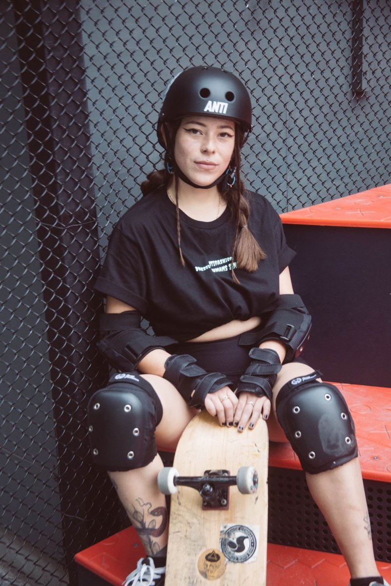 Casco Negro - ANTIFASHION
