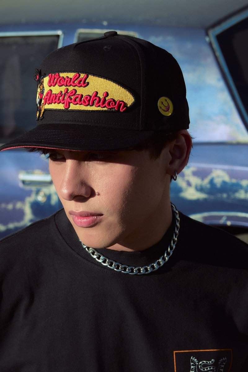 Gorra World - ANTIFASHION