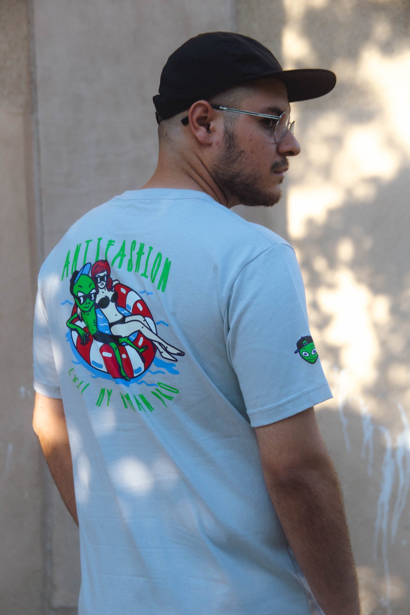 Playera Alien Gris