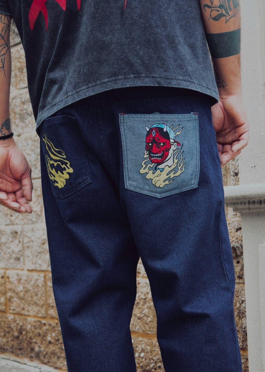 Jeans Bordados Hannya Índigo - ANTIFASHION
