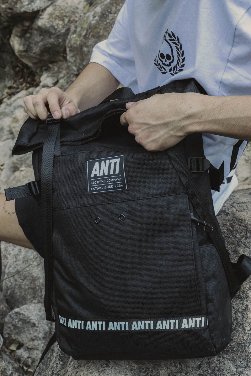 Mochila Camping Anti Black - ANTIFASHION