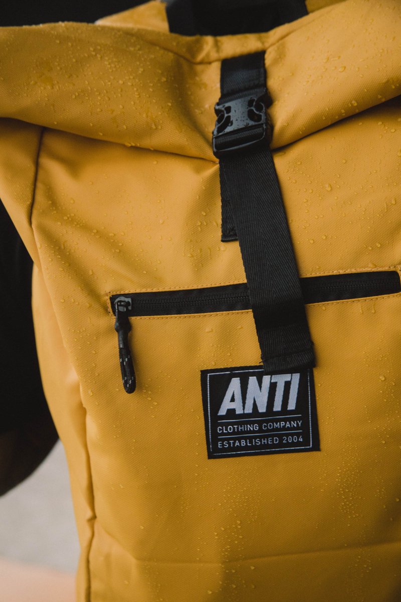 Mochila Camping Impermeable Yellow - ANTIFASHION