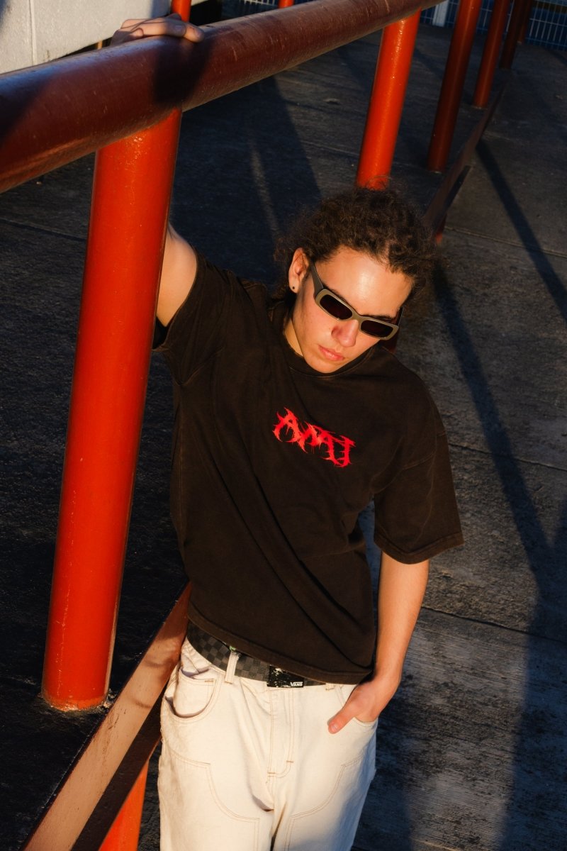 Playera Heavy Duty Pill Black Desgaste - ANTIFASHION