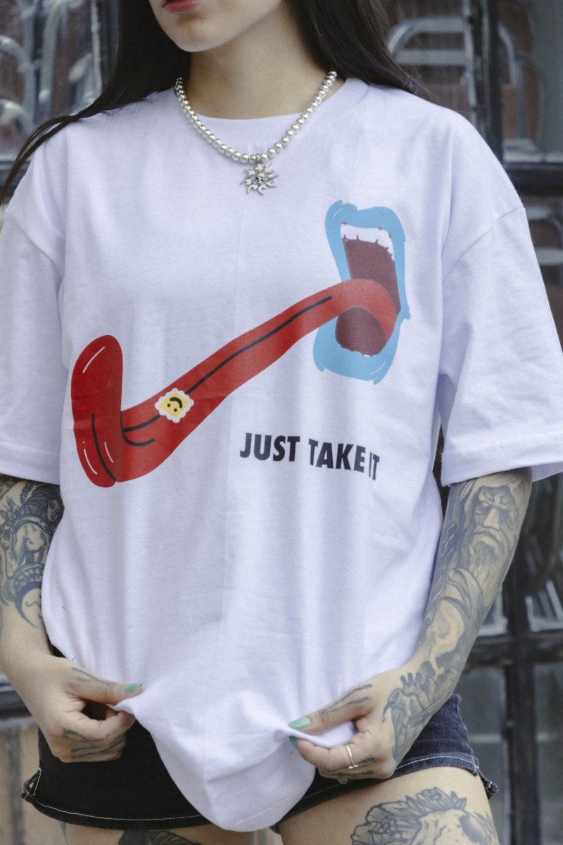 Playera Just Take It White - ANTIFASHION