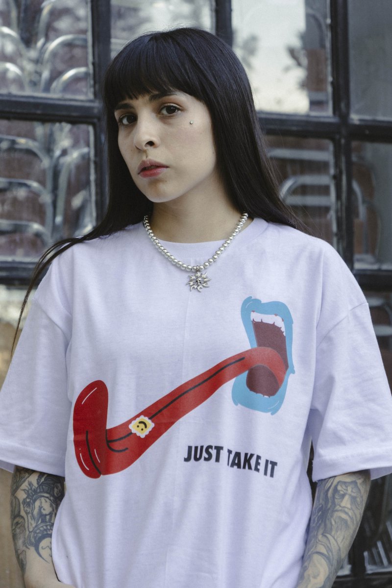 Playera Just Take It White - ANTIFASHION