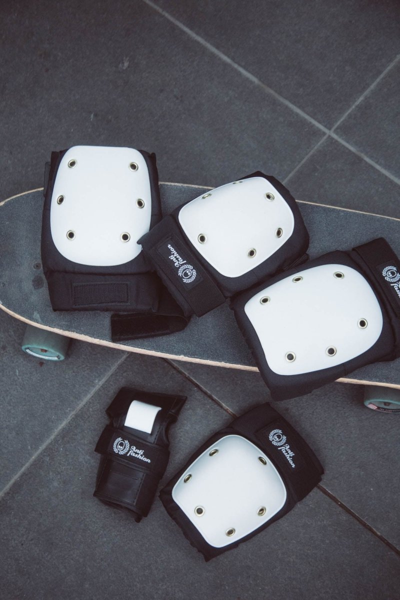 Protecciones Black&White - ANTIFASHION